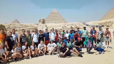 الأهرامات تستقبل حكام ولاعبي الفرق المشاركة ببطولة العالم للناشئين لدراجات المضمار