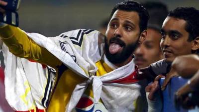 كارتيرون يرفض تمامًا عقد جلسة تصالح مع حارس مرمي الزمالك "جنش"