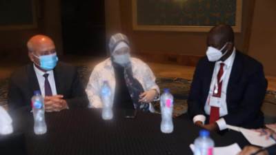 وزير النقل يبحث مع "سولومون كواينور" سبل التعاون المشترك فى مشروعات النقل