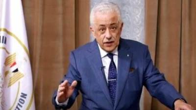 وزير التعليم ينفي ما تردد بشأن عدم وجود امنحانات للصف الرابع الابتدائي
