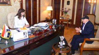 "مكرم" تبحث مع رئيس اتحاد الكيانات في أوروبا إمكانية المشاركة في"حياة كريمة"