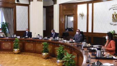 رئيس الوزراء يتابع موقف مشروعات قطاع الاتصالات وتكنولوجيا المعلومات بالعاصمة الإدارية الجديدة