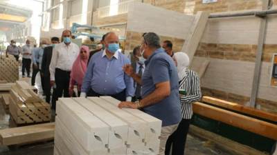 محافظ القاهرة يتفقد منطقة شق الثعبان لصناعة الرخام