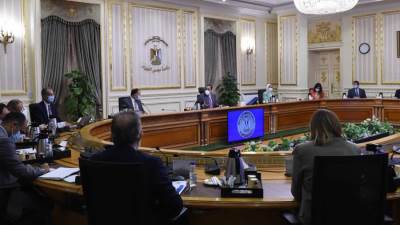 رئيس الوزراء يتابع موقف منظومة التأمين الصحي الشامل