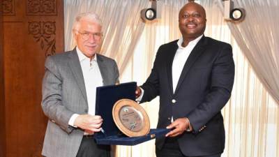 وزير خارجية بوروندى يدعو المقاولون العرب للتواجد فى بلاده