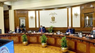 رئيس الوزراء يتابع الموقف التنفيذي لتطوير منظومة التغذية المدرسية