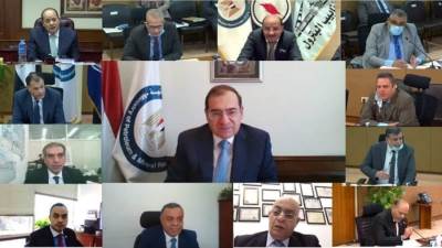 طارق الملا: تشغيل 7 منافذ لاستقبال البوتاجاز بموانئ البحرين الأحمر والأبيض المتوسط