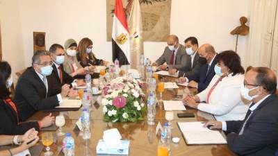 وزيرا السياحة والثقافة يبحثان وضع استراتيجية للترويج السياحي والثقافي لمصر محليا وعالميا