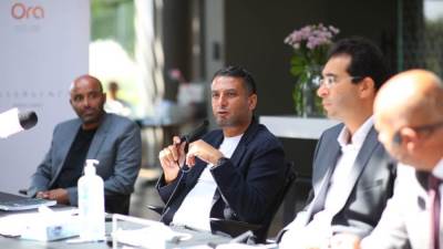 "أورا ديفلوبرز" تستضيف جلسة حوارية للتأكيد على التزام الشركة الاستثنائي تجاه عملائها