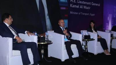 النقل تستعرض أهم المشروعات الجاري تنفيذها والفرص الاستثمارية المتاحة في مختلف القطاعات
