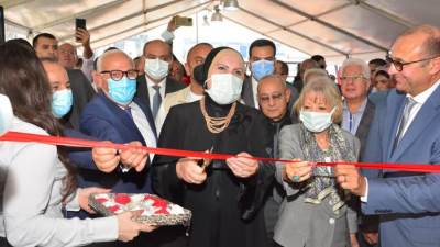 وزيرا التجارة والصناعة والمالية ومحافظ بورسعيد يفتتحون معرض "صنع في بورسعيد"