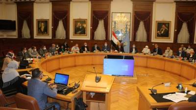 محافظ القاهرة يترأس اجتماع مجلس إدارة مركز معلومات شبكات المرافق