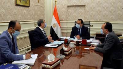 مدبولى يبحث مع وزير القوى العاملة ملف عودة العمالة المصرية إلى ليبيا والعراق