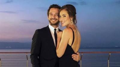 بالصور: الفنان شريف فايد يحتفل بزواجه مع عائلته واصدقائه