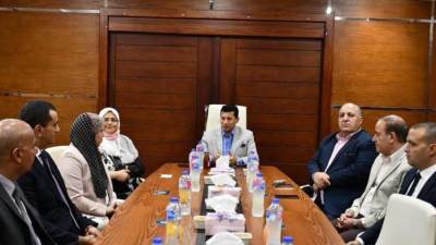 وزير الشباب والرياضة يستمع لمقترحات طلاب الجامعات المتدربين بنادي النادي بالعاصمة الإدارية