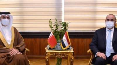 وزير الطيران المدنى يلتقى سفير مملكة البحرين لاستعراض الموضوعات ذات الاهتمام المشترك
