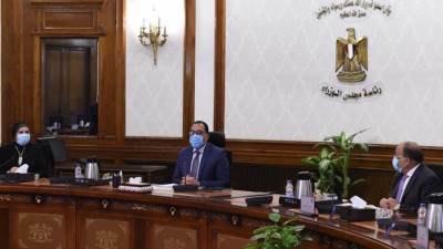 مدبولي يتابع خطوات إقامة المجمعات الصناعية والحرفية تحت رعاية مبادرة "حياة كريمة"