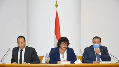 "وزيرة الثقافة"ترأس اجتماع استكمال الإجراءات التأسيسية للشركة القابضة للاستثمارفي الصناعات الثقافية والسينمائية