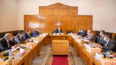 عبد العاطى: تنفيذ الإزالة الفورية للتعديات على نهر النيل والمجارى المائية 