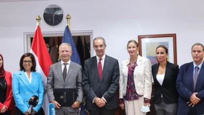 وزير الاتصالات يشهد توقيع اتفاقية تعاون لمنح درجة الماجستير فى الذكاء الاصطناعى 