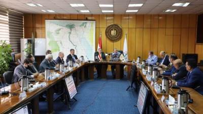 وزيرا القوي العاملة والأعمال يشهدان توقيع اتفاقية بشأن مستحقات العاملين بـ"الحديد والصلب"