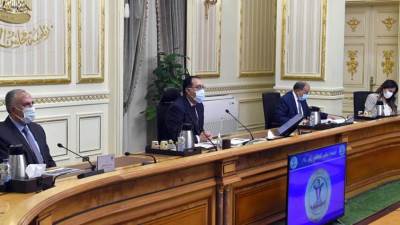 مدبولي يؤكد ضرورة متابعة موقف تلقى لقاحات فيروس كورونا وتطبيق الإجراءات الاحترازية