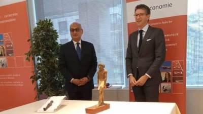 استرداد السفارة المصرية في بروكسل لقطعتين أثريتين من الحكومة البلجيكية