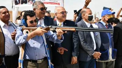 وزير الرياضة ومحافظ البحيرة يفتتحان ميدان رماية وملعب بنادي الصيد بوادي النطرون