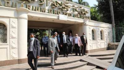 وزير الزراعة يتفقد حديقة الأسماك ويؤكد على تطويرها والحفاظ على طابعها الاثري