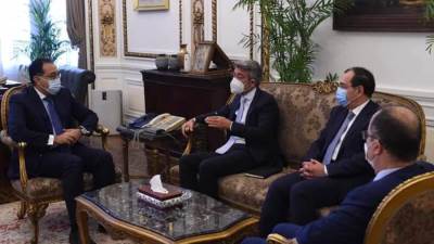 "مدبولي" خلال لقائه وزير الطاقة والمياه اللبناني: توجيهات من الرئيس بتقديم الدعم للبنان الشقيق