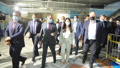 وزيرة التعاون الدولي ونائب رئيس مفوضية الاتحاد الأوروبي يتفقدان محطة مترو ماسبيرو