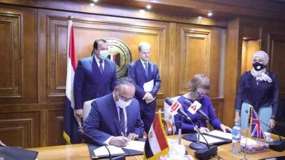 "عبد الغفار"يشهد توقيع مذكرة تفاهم بين أكاديمية البحث العلمي والمجلس الثقافي البريطاني