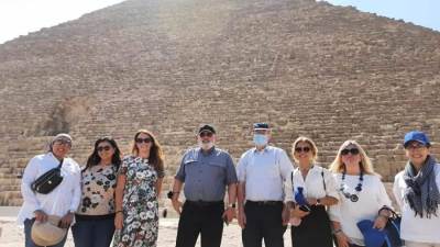 نائب الرئيس التنفيذي للمفوضية الأوروبية يزور الأهرامات 