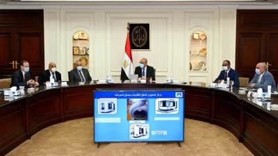 وزير الإسكان ورئيس الهيئة العربية للتصنيع يستعرضان موقف توفيرالمستلزمات لمشروعات"حياة كريمة"لتطويرالريف المصرى