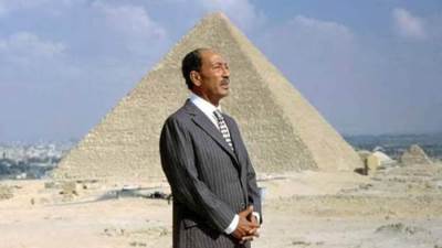 عاش من أجل السلام واستشهد من أجل المباديء.. تعرف على سيرة "السادات"