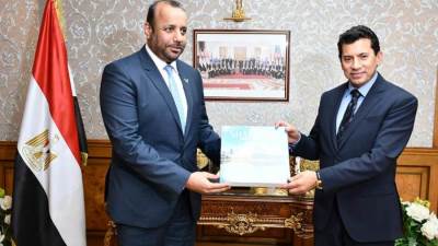 وزير الشباب والرياضة يستقبل رئيس مجلس الشارقة الرياضي