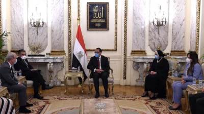 رئيس الوزراء يستقبل نائب رئيس شركة "لوريال" لمناطق جنوب آسيا والشرق الأوسط