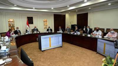 وزير الإسكان يتابع الموقف التنفيذى للوحدات السكنية بالمبادرة الرئاسية "سكن لكل المصريين"