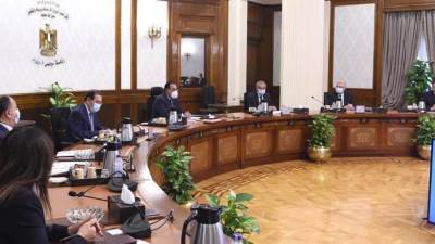 "مدبولي" يناقش سيناريوهات تداعيات ارتفاعات أسعار الوقود والسلع الاستراتيجية في السوق العالمية