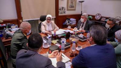 وزيرة الصحة تستقبل مدير الشركة الوطنية للمقاولات لمناقشة الموقف التنفيذي للمنشآت الصحية