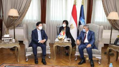 "اسامة ربيع"يستقبل رئيس الجمعية الوطنية الكوري والسفير الكوري بالقاهرة لبحث سبل التعاون