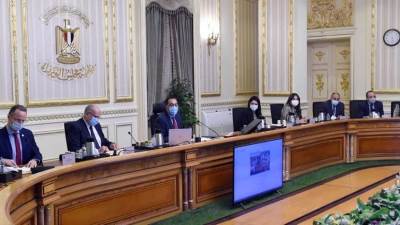 رئيس الوزراء يستعرض عناصر المبادرة الرئاسية "حياة كريمة" مع شركاء التنمية