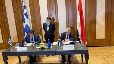 توقيع مذكرة تفاهم للربط الكهربائى الثنائى بين مصر واليونان
