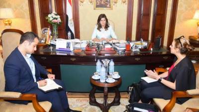 "مكرم" تعقد اجتماعًا مع ممثلي مؤسسة حياة كريمة لبحث مشاركة المصريين بكندا