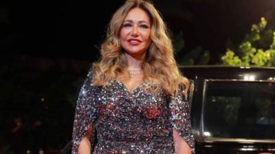 بالفيديو ..ليلي علوي تستعرض كواليس إطلالتها في مهرجان الجونة