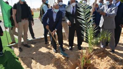 وزير التنمية المحلية يصل الوادى الجديد للمشاركة في الملتقى التسويقى المصرى للتمور