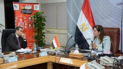 وزيرة التخطيط تناقش التعاون مع نائب رئيس البنك الأوروبى لإعادة الإعمار والتنمية