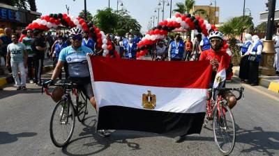 وزير الرياضة ومحافظ بني سويف يطلقان ماراثون المهرجان الرياضي للدراجات الهوائية