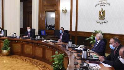 رئيس الوزراء يتابع الموقف التنفيذي لمشروعات الكهرباء لـ "حياة كريمة"