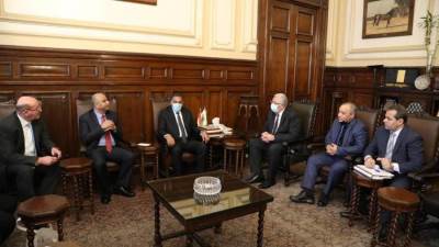 وزير الزراعة يبحث مع أمين عام وزارة الزراعة الأردني أفاق التعاون بين البلدين